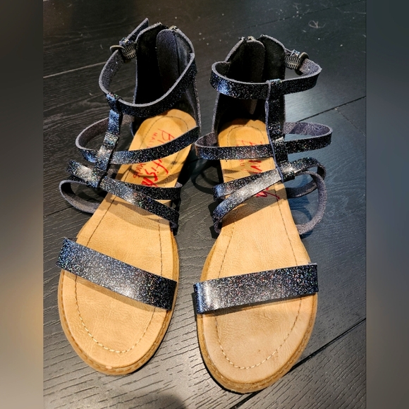 Blowfish Kids Sandel Size 4 - Picture 1 of 6